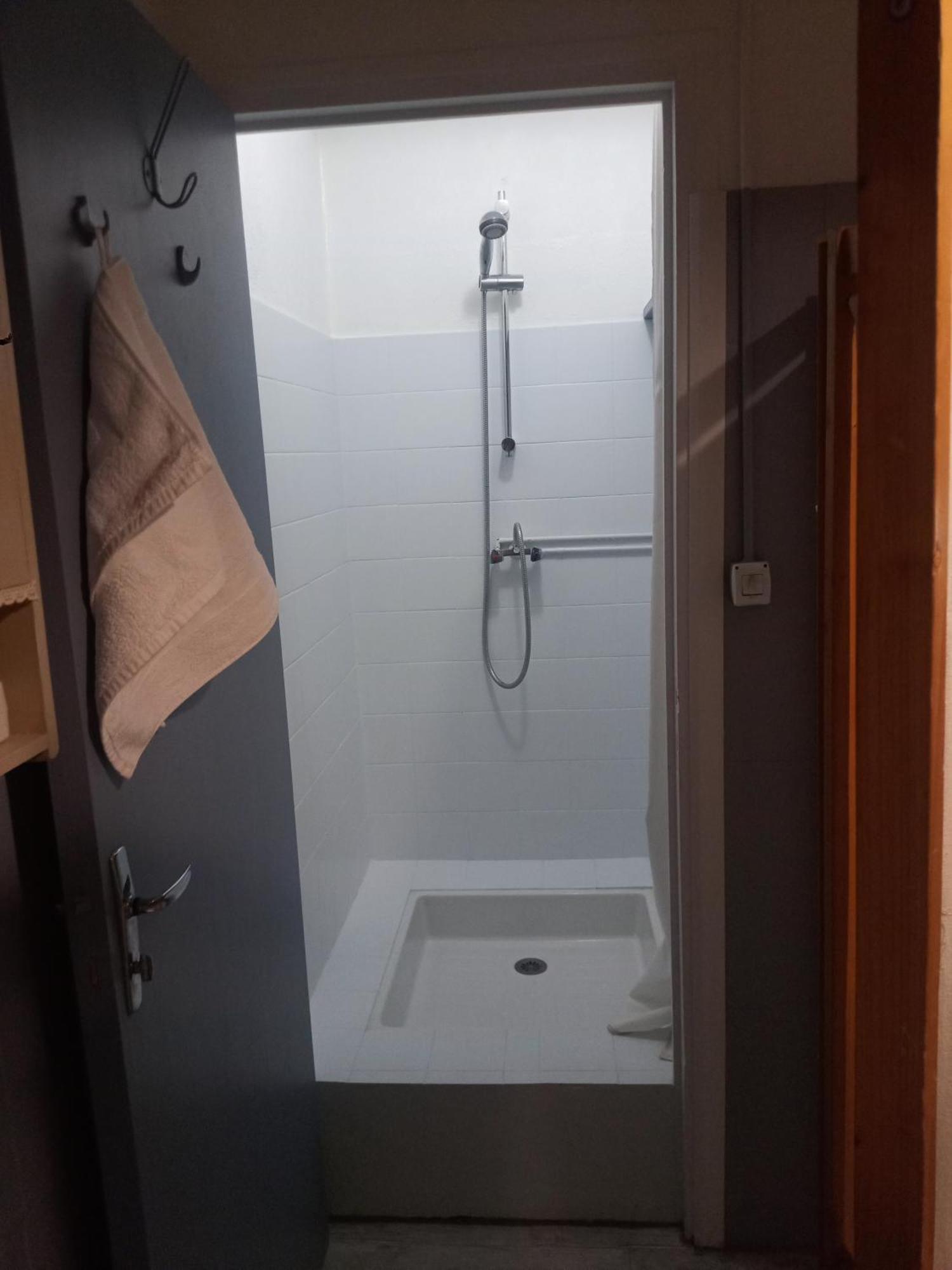 Studio D'Aqui Et D'Ailleurs Apartment Перпинян Екстериор снимка